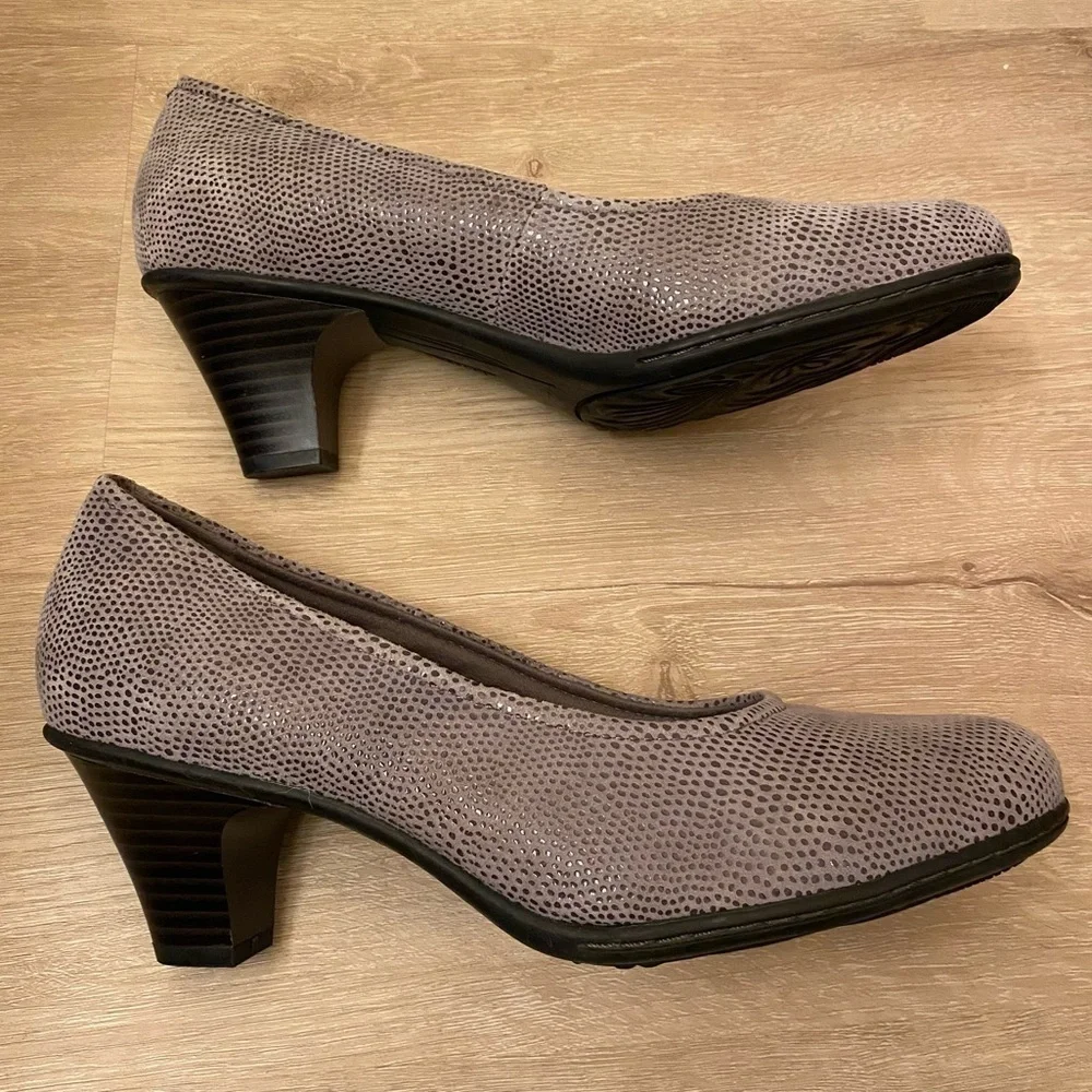 Earth Bijou Grey Printed Leather Suede Dressy Slip On Pumps Sz 9